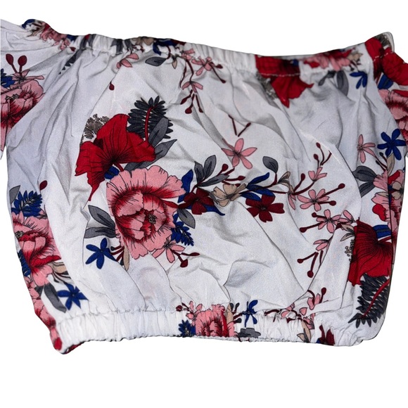 Floral Tiered Bell Sleeve Off Shoulder Crop Top - Picture 3 of 16